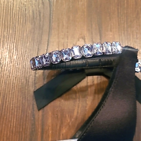 🌻🦋🌻🦋🌻GIVE AWAY DAY🌻🦋🌻 Black Heels with Rhinestone Ankle Strap ❤️❤️❤️ - Picture 5 of 9